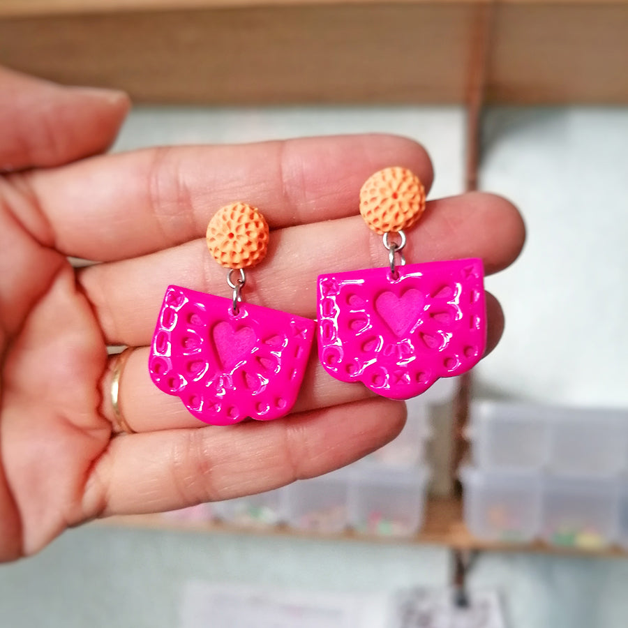 Aretes papel picado rosa