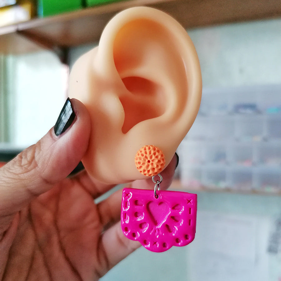 Aretes papel picado rosa