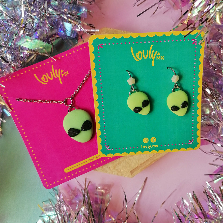 Set collar y aretes de Alien