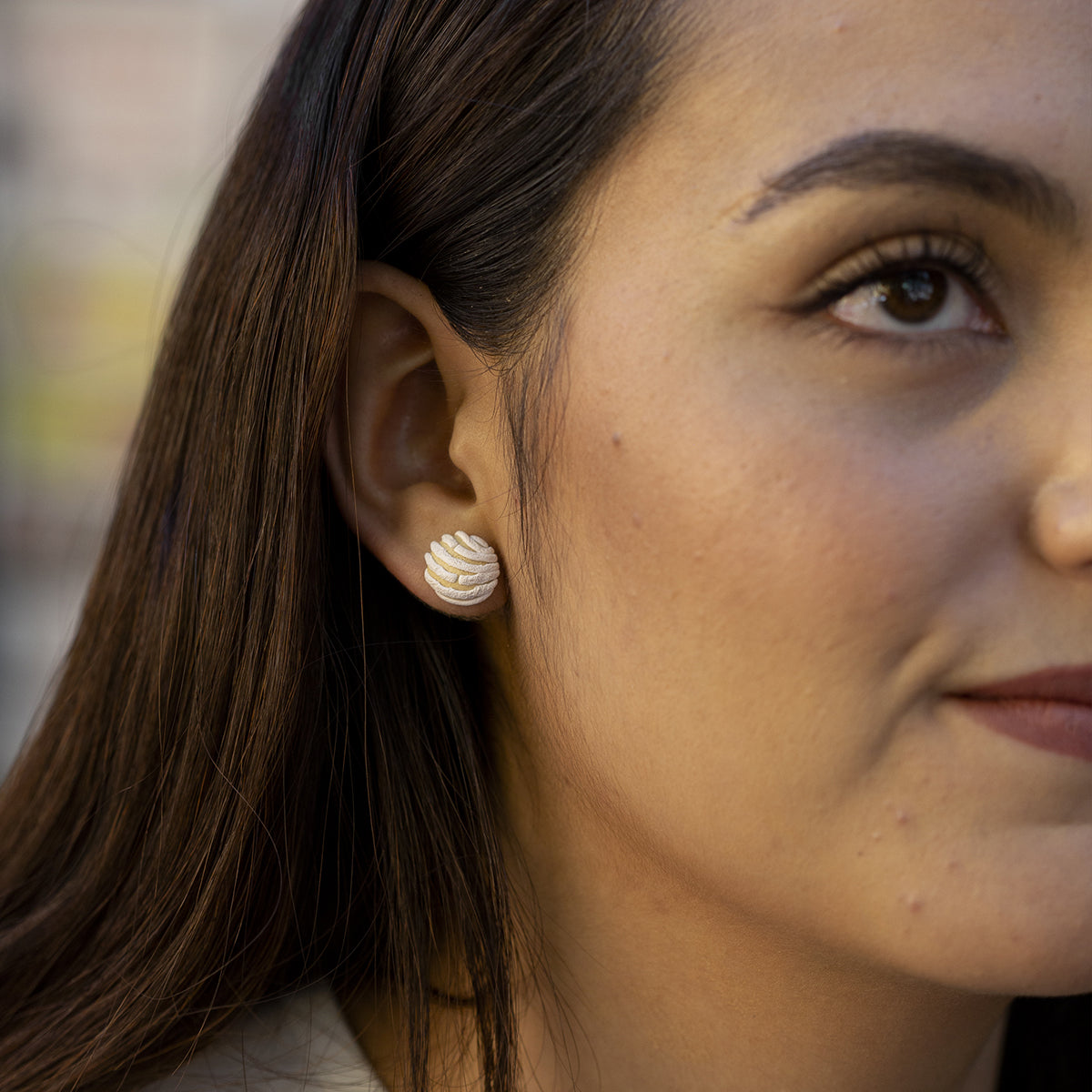 Aretes concha vainilla