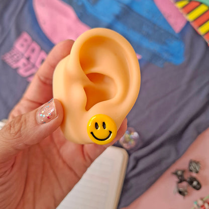 Aretes emoji feliz chicos