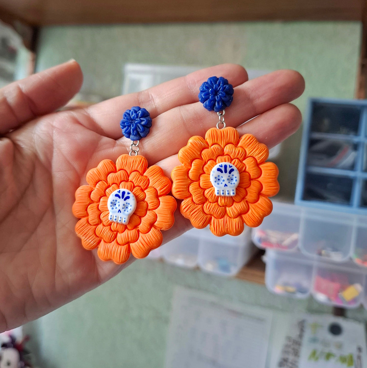 Aretes cempasúchil y talaverita