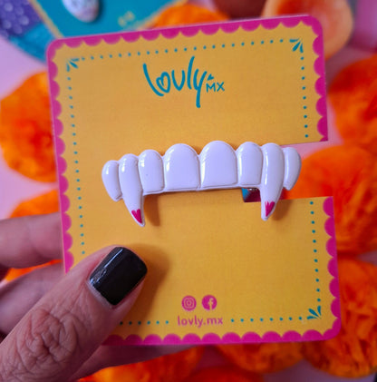 Broche cabello colmillos